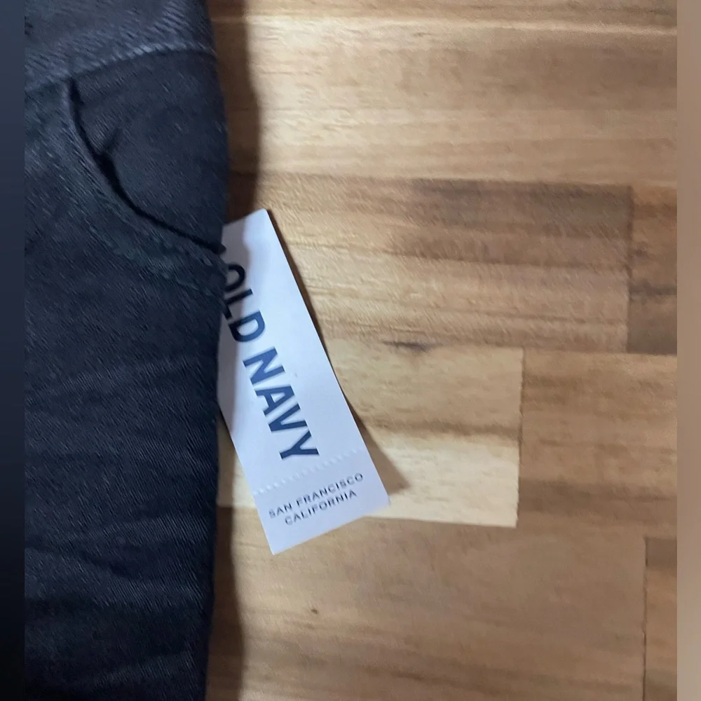 Old navy black skinny jeans 3-6‎ months NWT